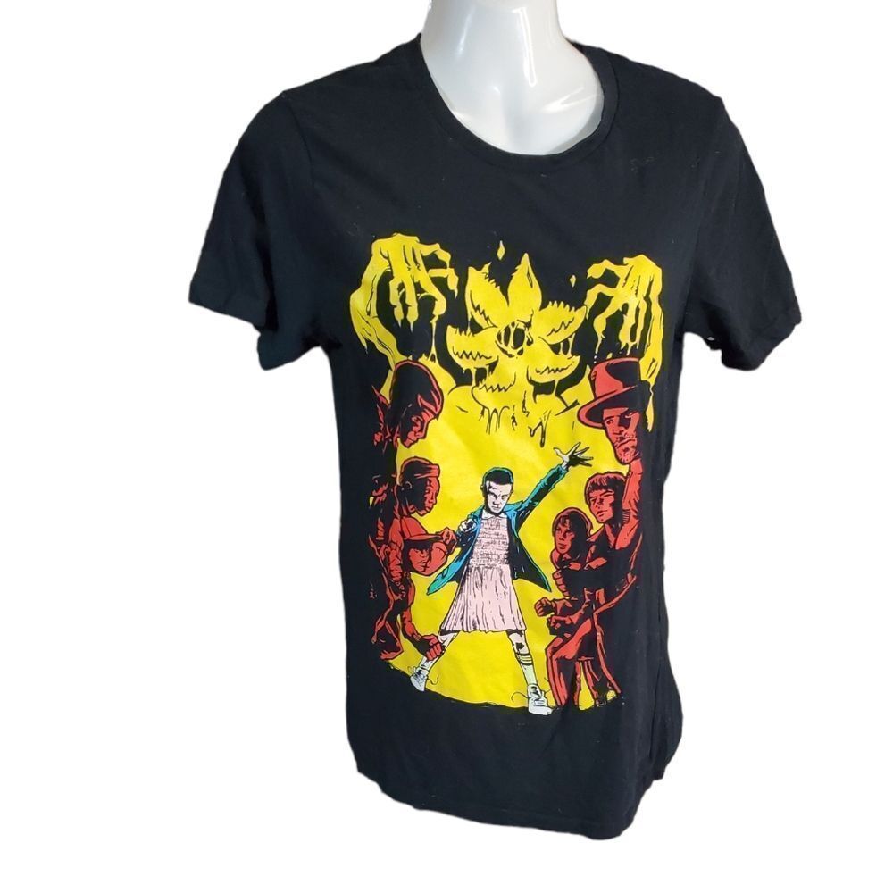 LOOTCRATE Stranger Things graphic shirt M